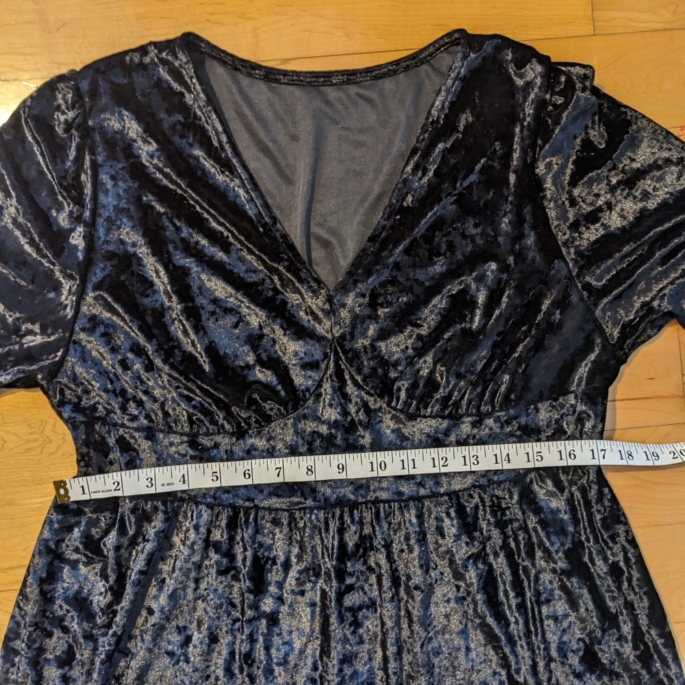 Crushed velour dress Black large - Picture 2 of 10